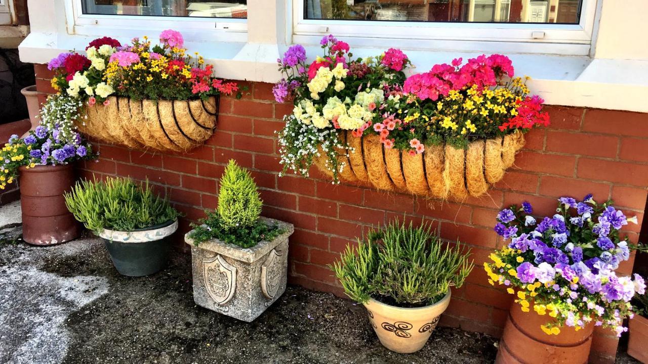 Bed and Breakfast The Gaydon Lytham St Annes Exteriér fotografie